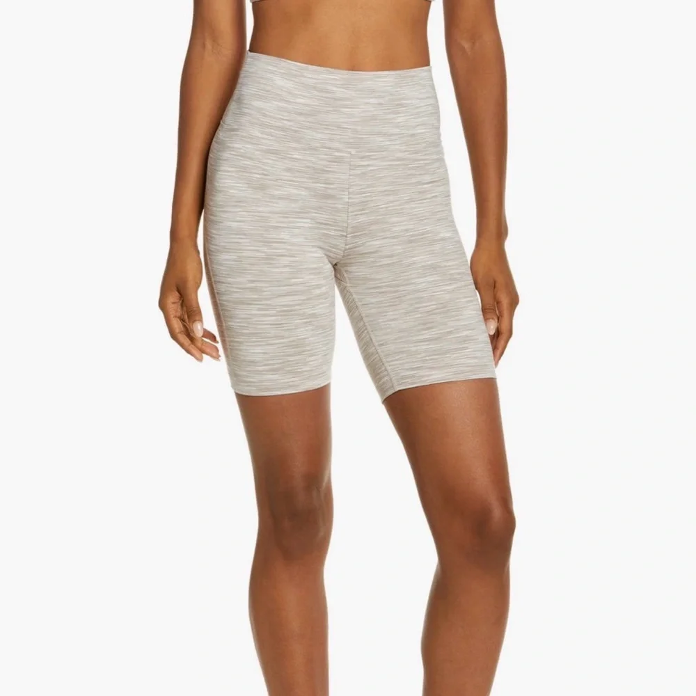 NEW Outdoor Voices Biker shorts and Free form crop top Oatmeal set SM